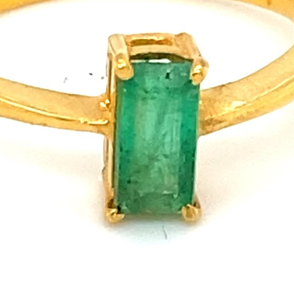 Emerald 1.10ct Solid 22K Yellow Gold Ring - Picture 8 of 8